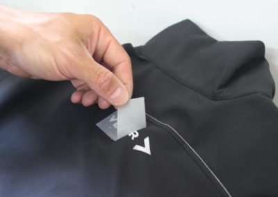 Pullover mit beflocktem Flexdruck am Beispiel eines Pullovers